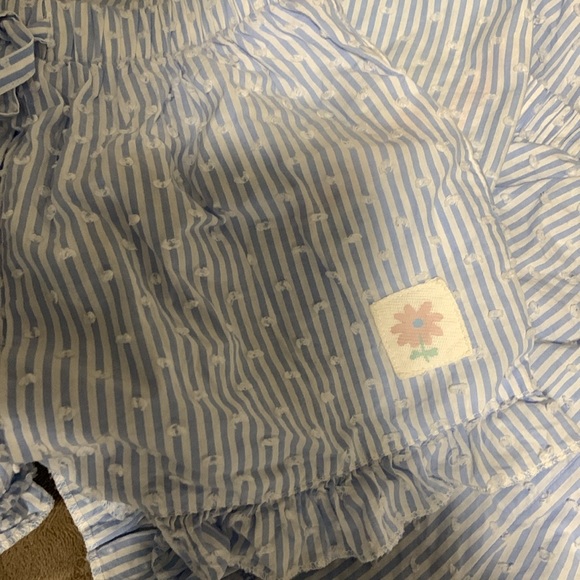 Cute cotton shirt and short pj set one available one in 4-5yrs - Picture 7 of 8